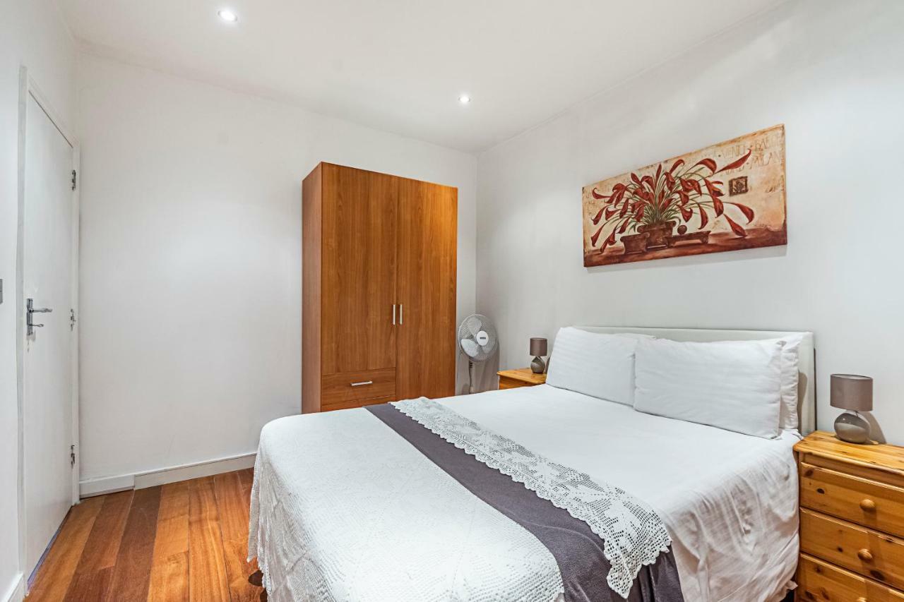 Splendid 3 Bedroom Apartment In Angel/Kings Cross ลอนดอน ภายนอก รูปภาพ